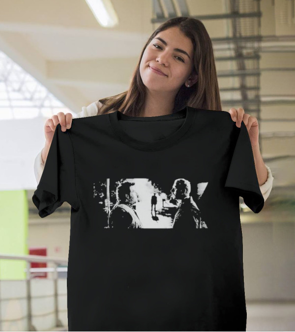 Das Bootleg Visions Dreams Of Passion Dark Silhouette Encounter Scene T-Shirt