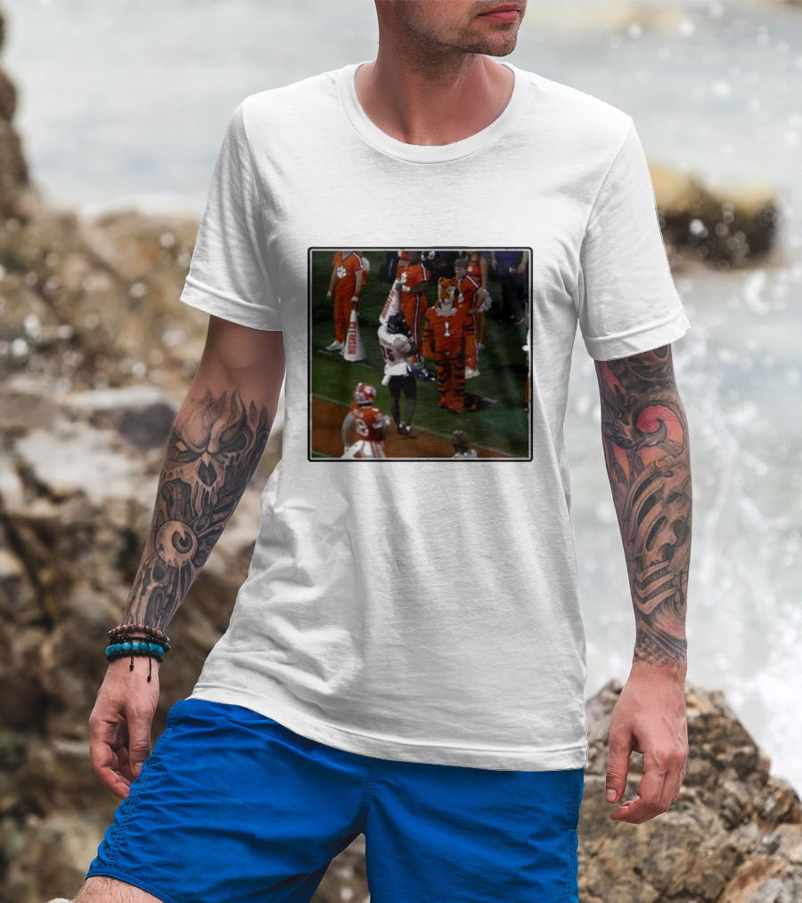 Louisville Victory Dance Night Night Celebration Against Clemson Tiger Mascot T-Shirt