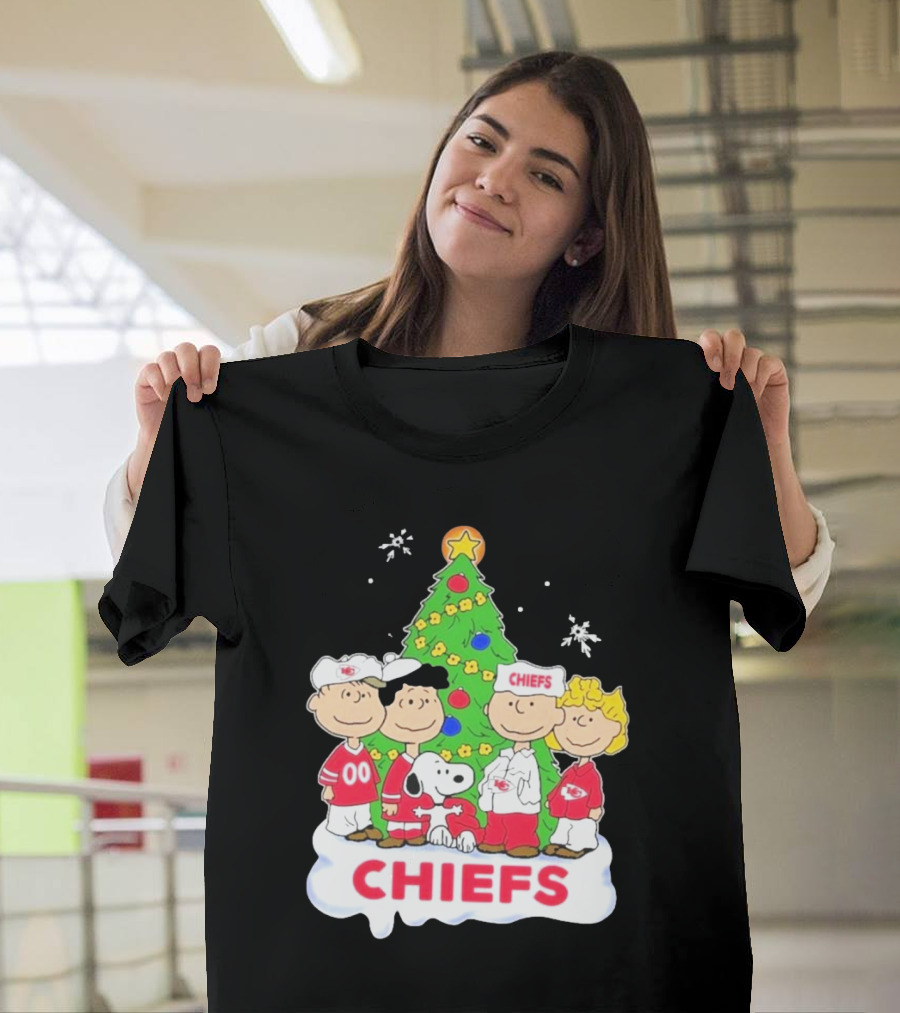 Kansas City Chiefs Snoopy Christmas Peanuts Characters Chiefs NFL Holiday T-Shirt
