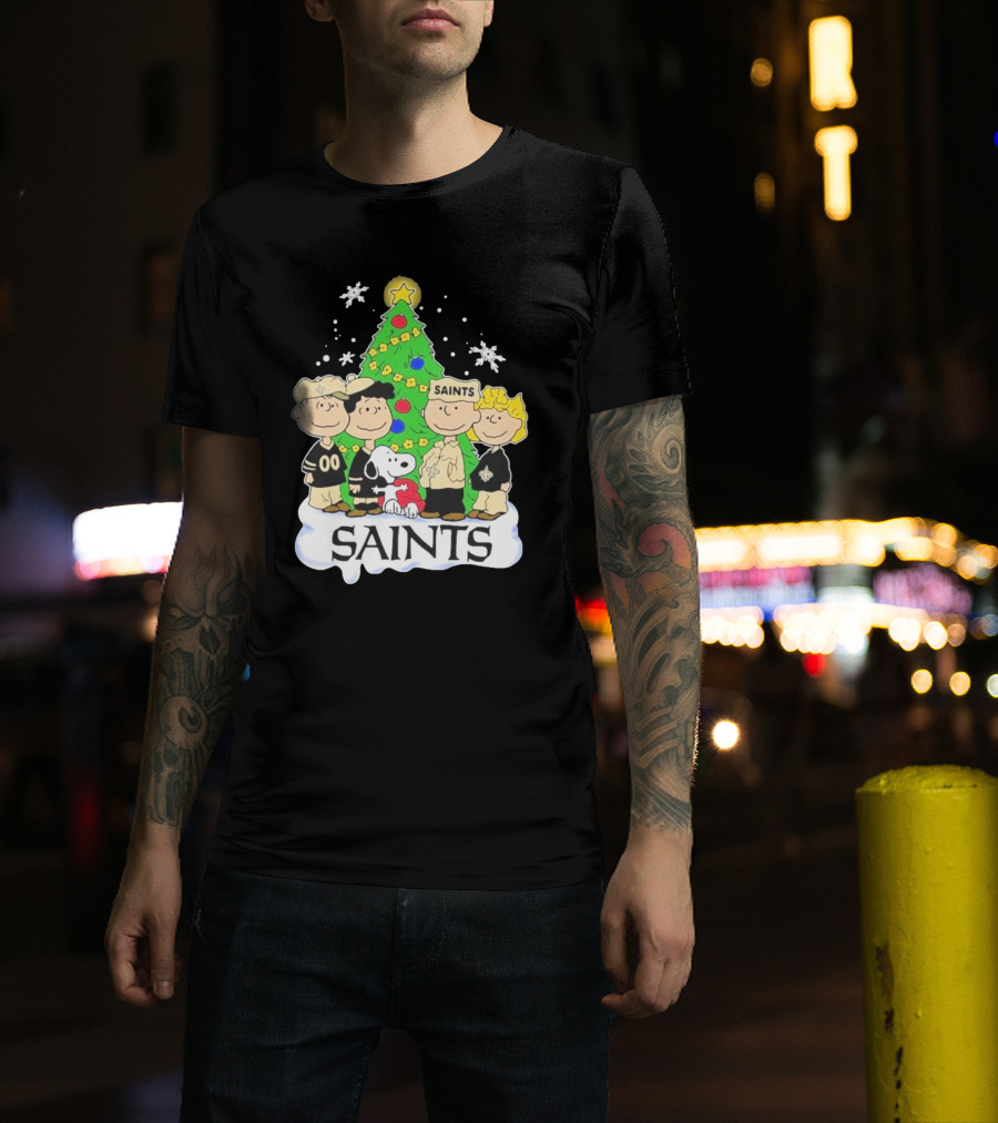 New Orleans Saints Snoopy Christmas Tree Peanuts Characters Snowflakes T-Shirt