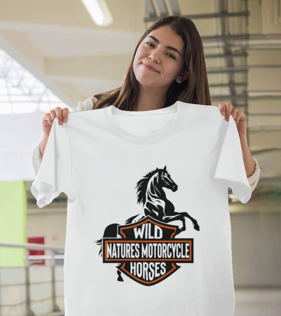 Wild Natures Motorcycle Horses Hang Over Gang Iconic Wild Horse Badge Motif T-Shirt