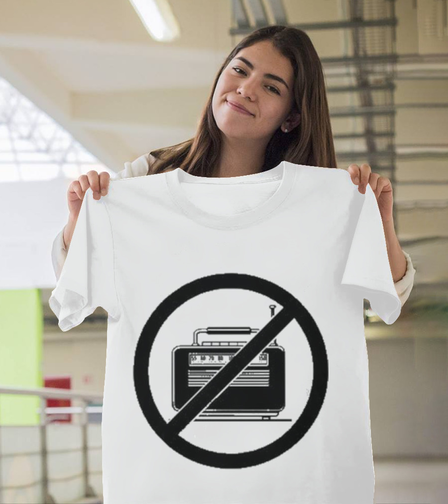 The Kay Settes Starring Butchers Blind No Radio T-Shirt