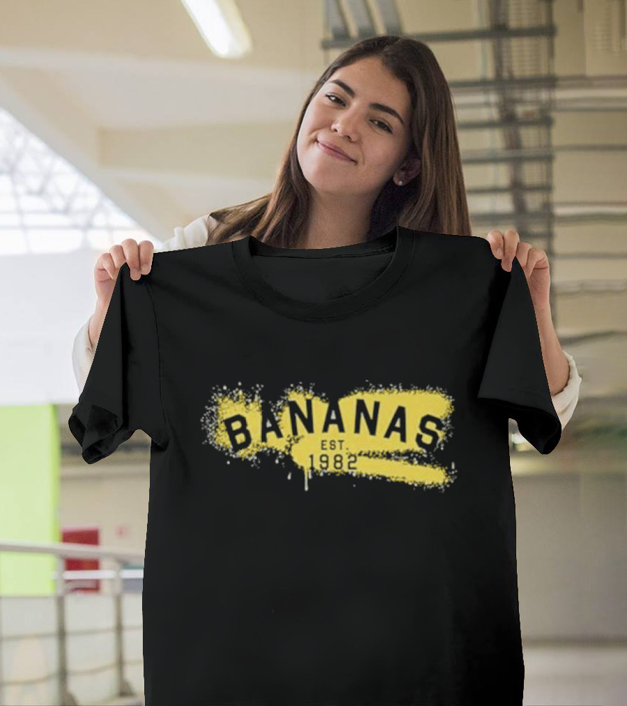 Bananas Est 1982 Vintage Graffiti Style Yellow Brushstroke T-Shirt