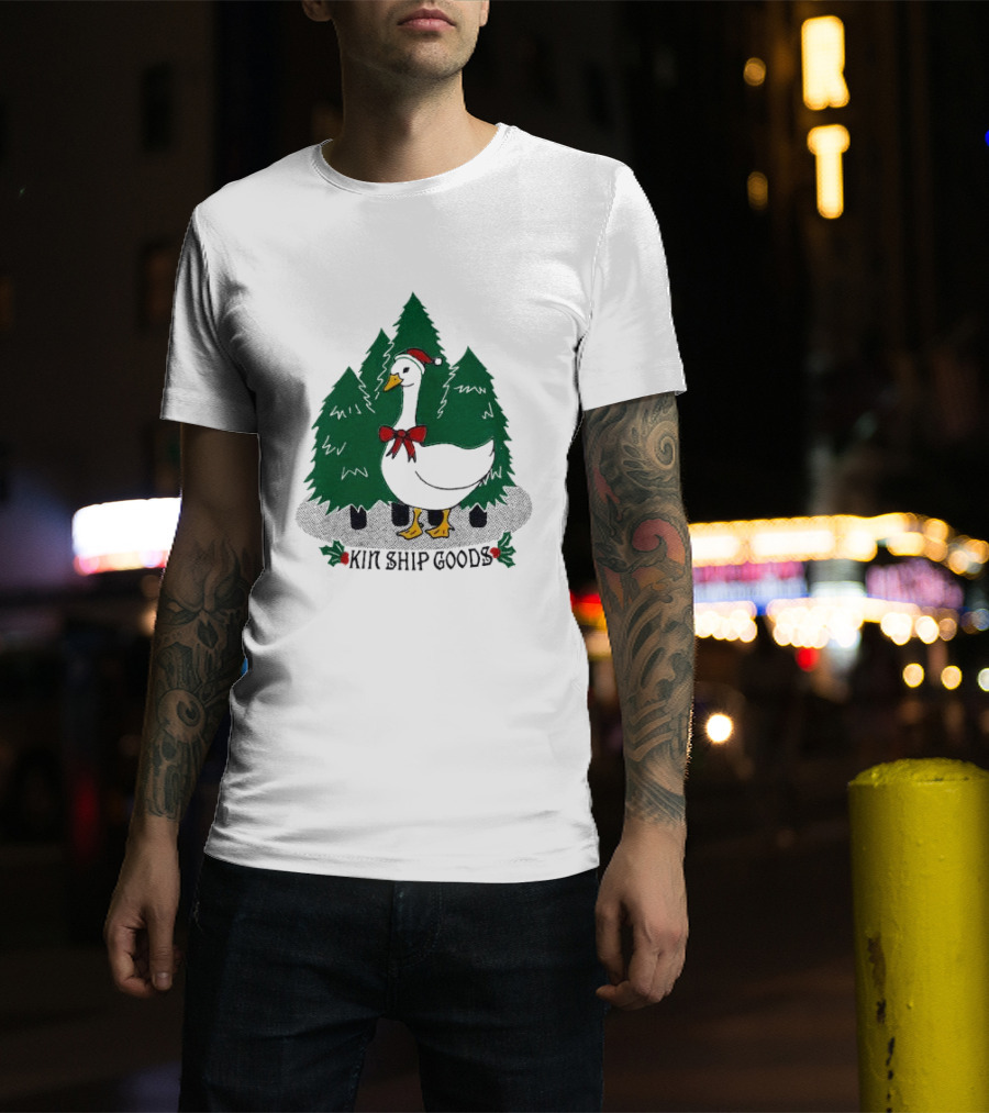 Kin Ship Goods Santa Claus Duck Christmas Trees Merry Christmas T-Shirt