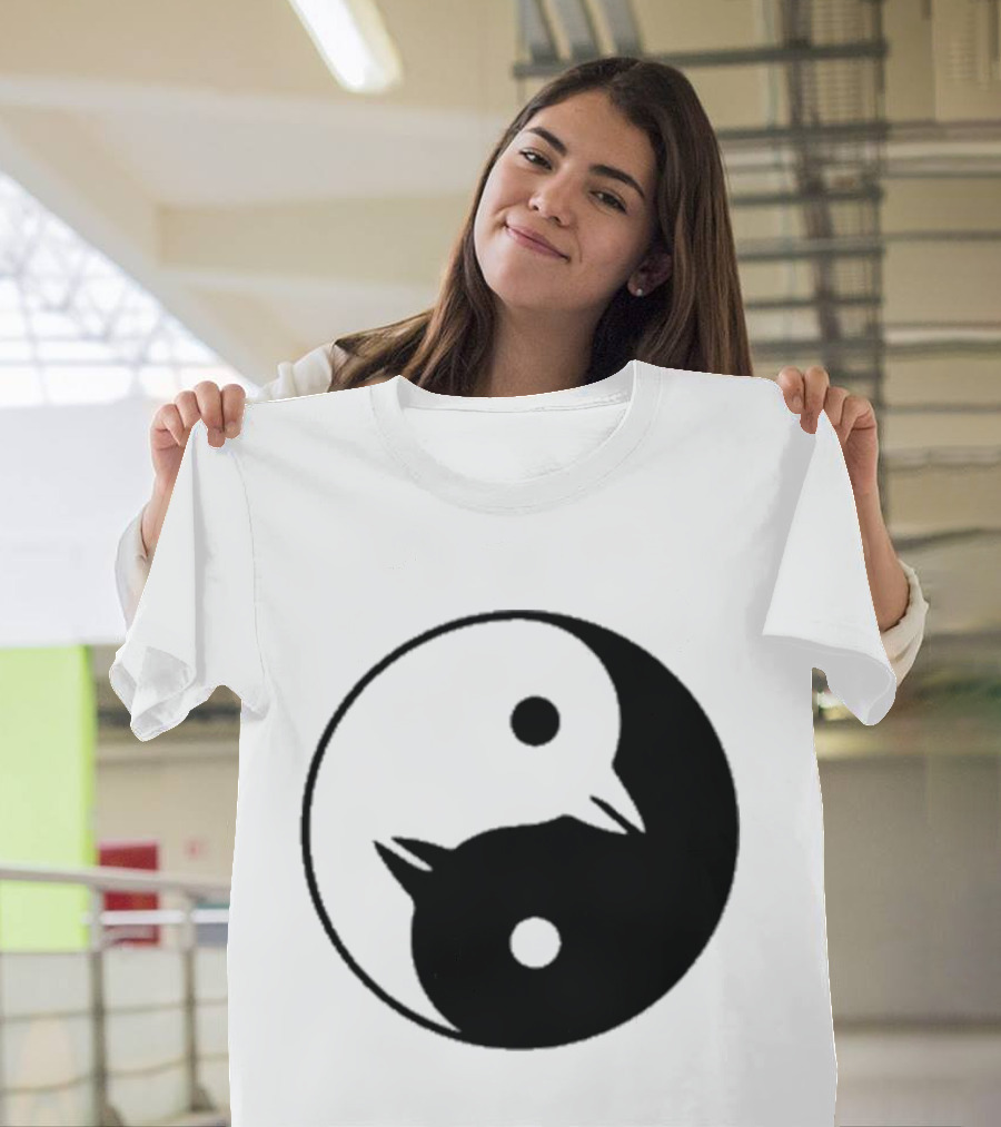 Yin Yang Penguins Pinguini Tattici Nucleari T-Shirt