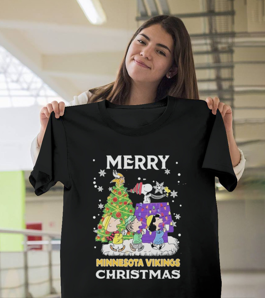 Merry Christmas Minnesota Vikings Snoopy Peanuts Holiday T-Shirt