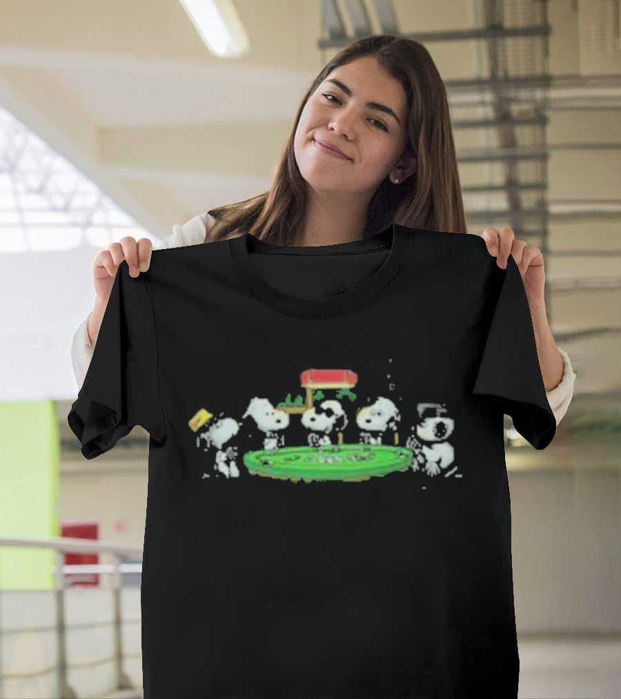 Peanuts Snoopy Poker Game with Friends T-Shirt