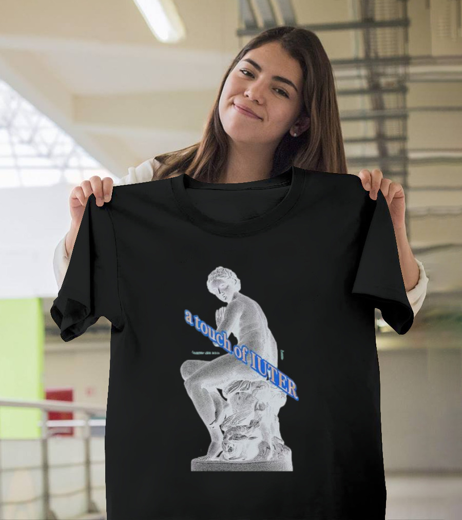 Nymph A Touch Of Iuter Collezione Primavera Estate 2025 Insieme Dal 2002 Statue T-Shirt