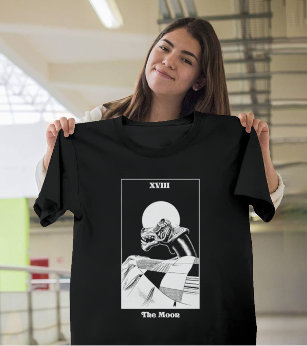 Summerisle Arcana XVIII The Moon Skull Tarot T-Shirt