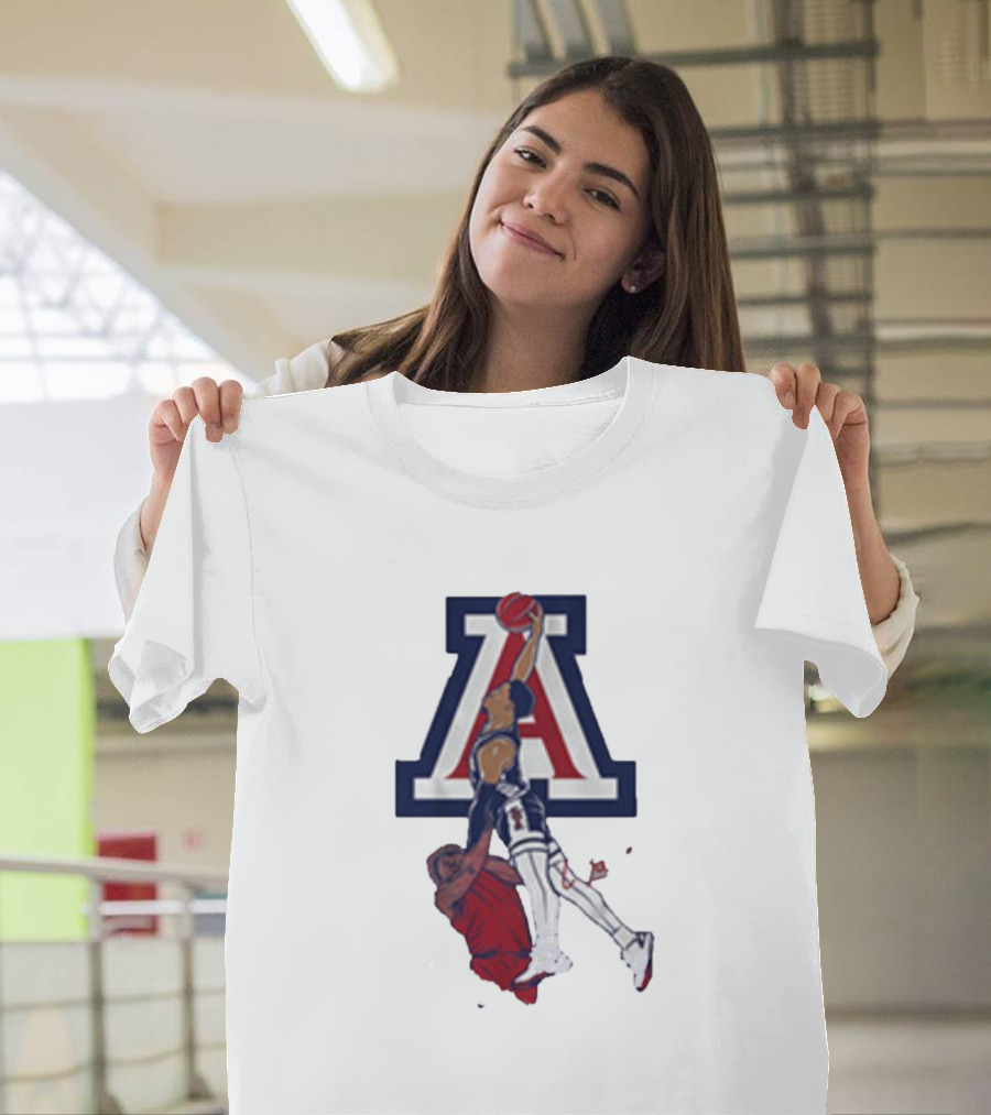 Arizona Basketball Caleb Love Dunking Over Defender T-Shirt