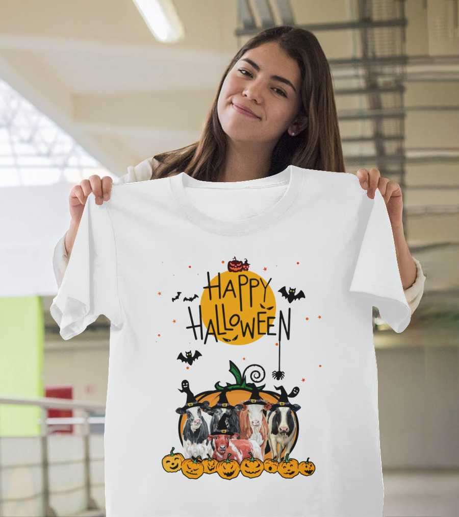 Happy Halloween Cows With Pumpkin Hats And Bats T-Shirt