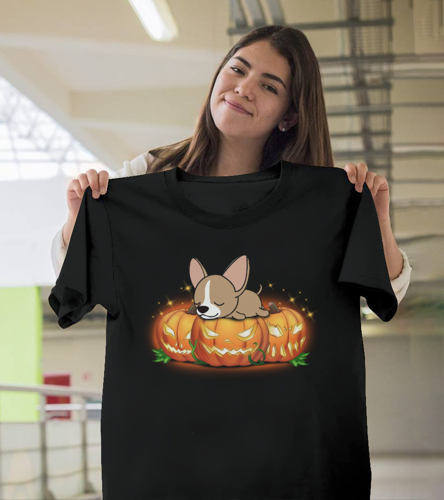 Chihuahua Sleeping On Halloween Pumpkins With Glowing Jack-O-Lanterns T-Shirt