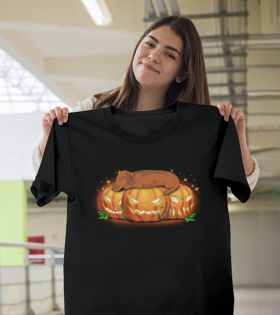 Dachshund Sleeping on Glowing Halloween Pumpkins T-Shirt