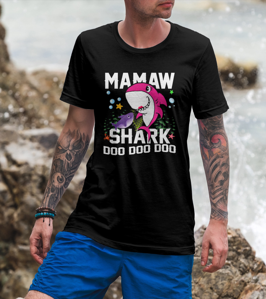 Mamaw Shark Doo Doo Doo Pink Cartoon With Fish And Bubbles T-Shirt