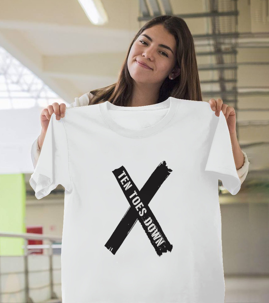 Deestroying Merch LIMITED Ten Toes Down X T-Shirt