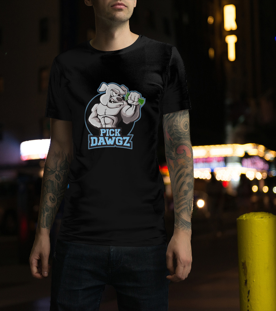 Pick Dawgz Muscular Bulldog Holding Money T-Shirt