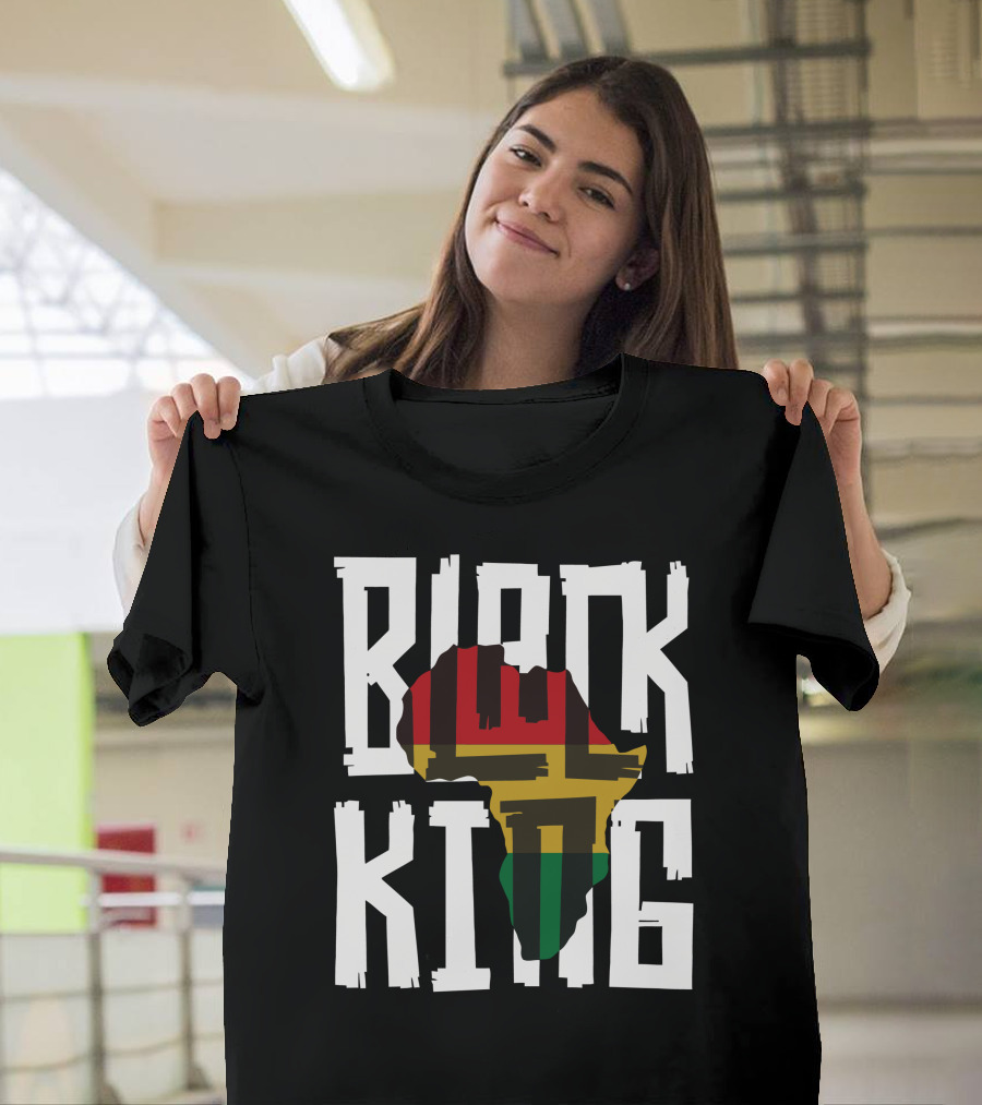 Black King Africa Map Red Yellow Green T-Shirt