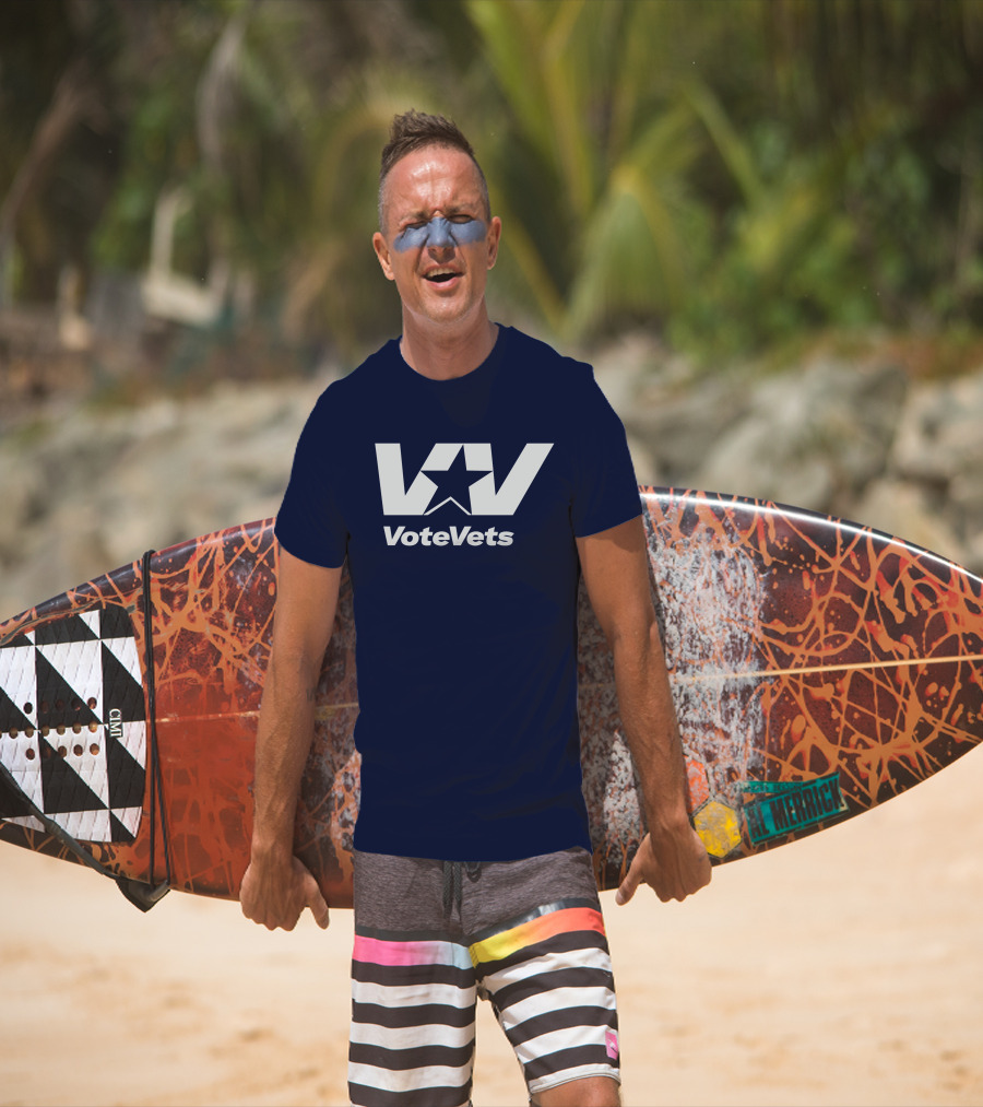 VoteVets Star Logo Promoting Veterans Engagement T-Shirt