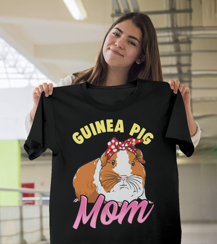 Guinea Pig Mom Wheek Squad Bow Tie Edition T-Shirt