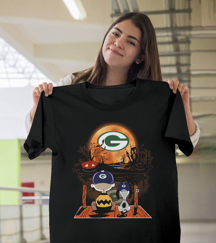 Charlie Brown and Snoopy Halloween Scene with Green Bay Packers T-Shirt
