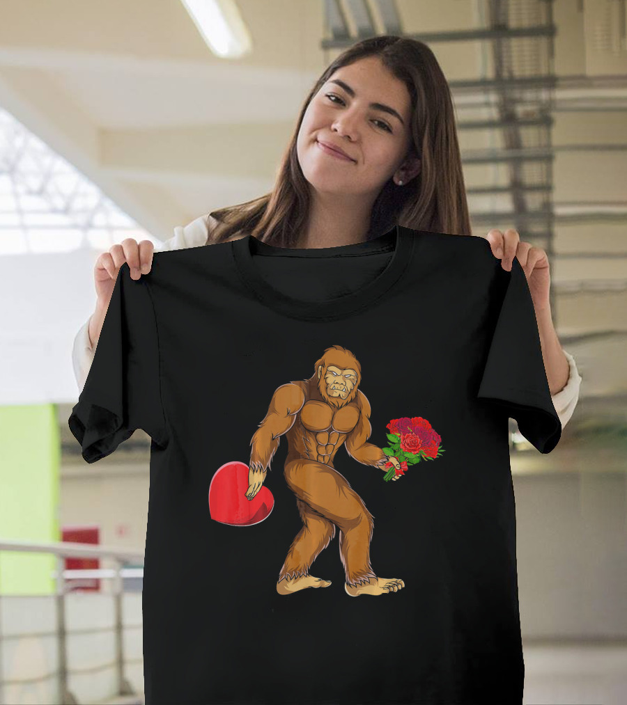 Bigfoot Heart Valentines Day Flowers T-Shirt