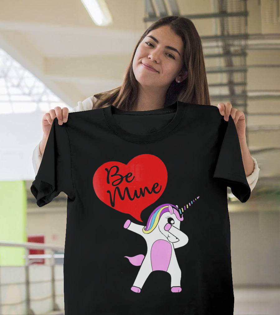FUNNY DABBING PONY Be Mine Valentines T-Shirt