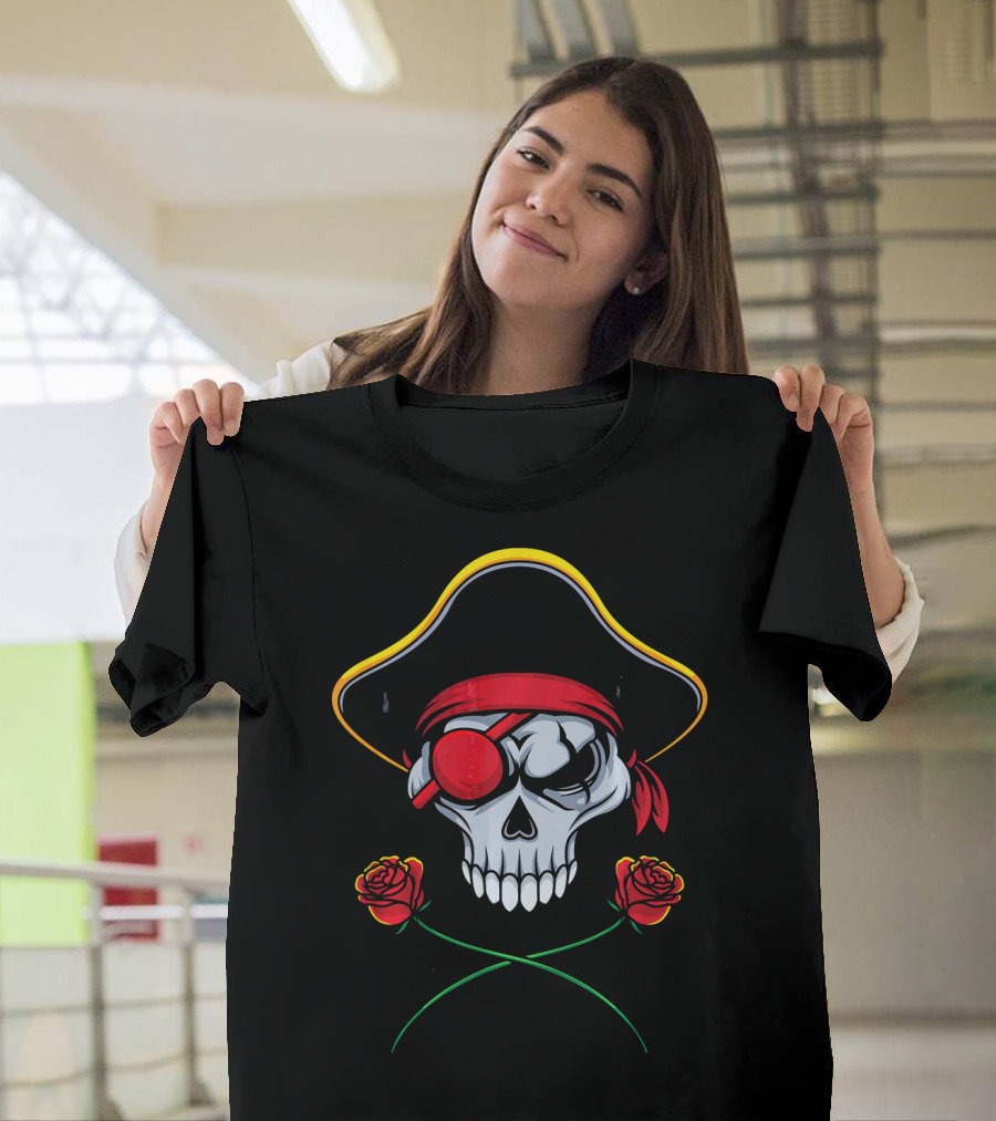 Funny Valentines Day Pirate Skull Roses Eyepatch Bandana T-Shirt