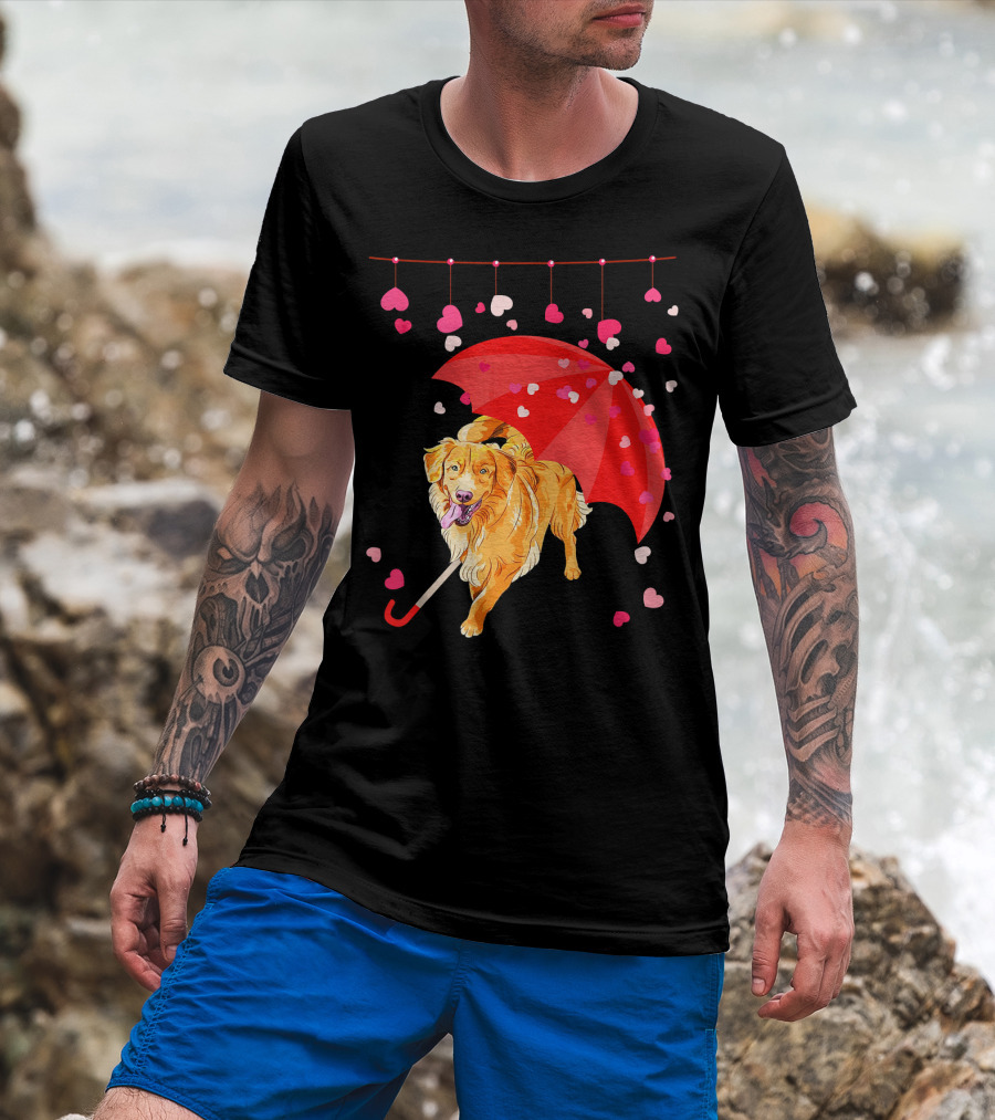 Golden Retriever With Umbrella And Falling Hearts Valentin T-Shirt