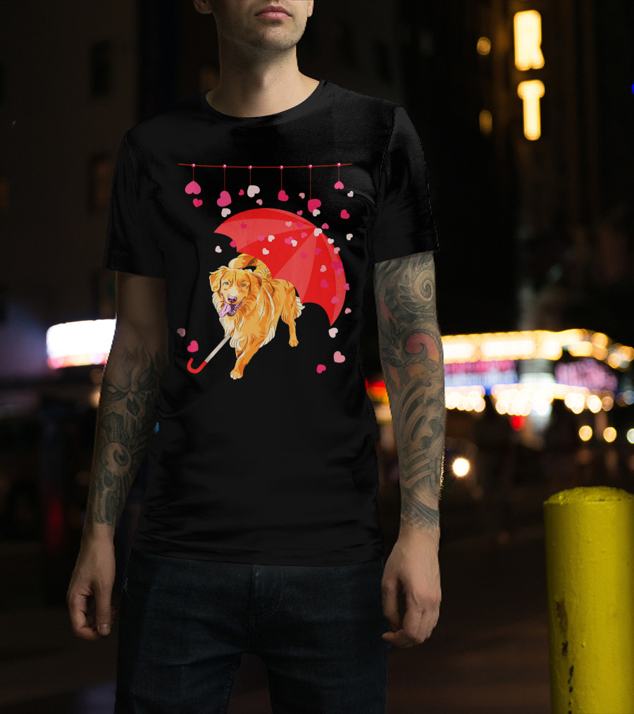 Golden Retriever With Umbrella And Falling Hearts Valentin T-Shirt