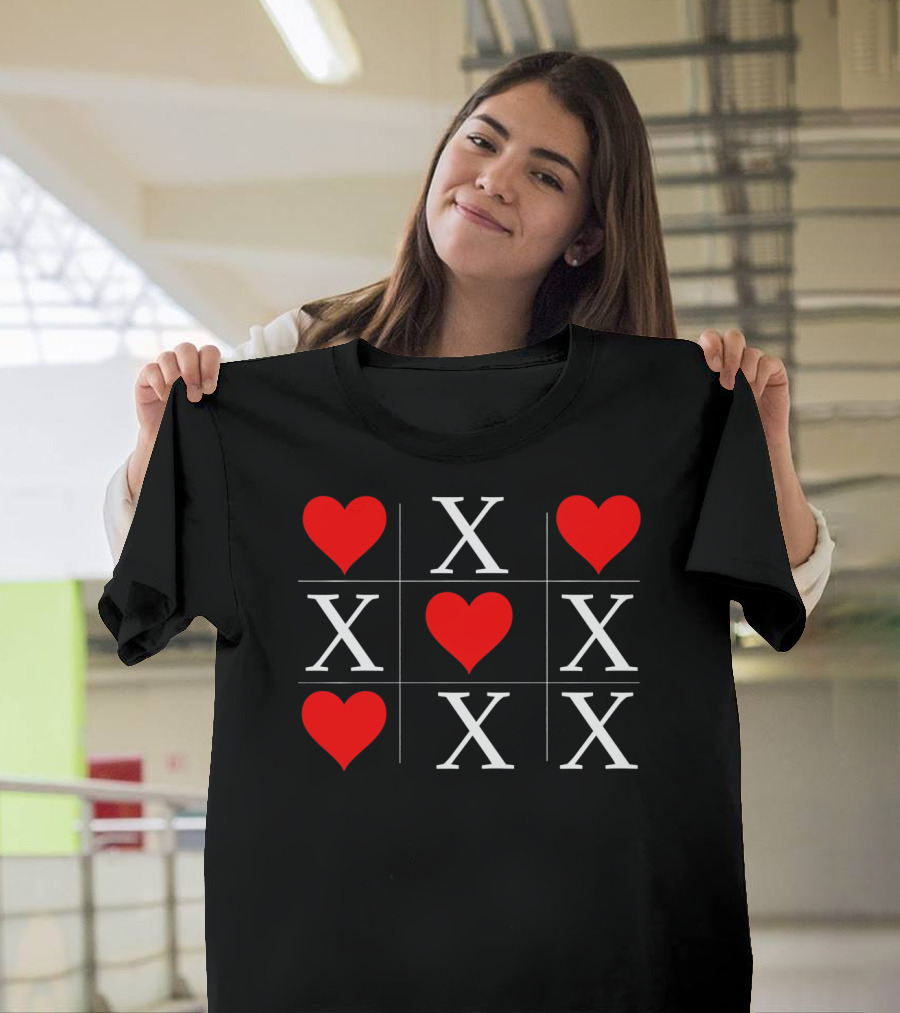 Hugs And Kisses Tic Tac Toe Valentine's X And Heart Grid T-Shirt