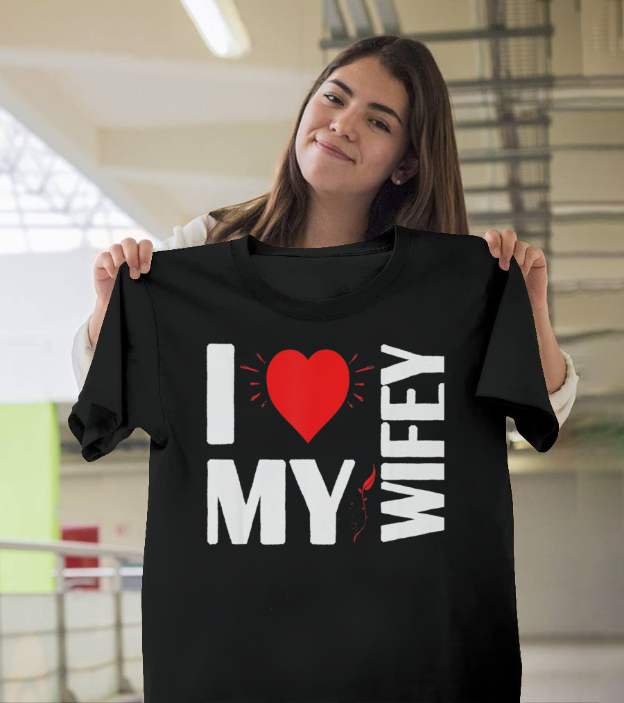 I Love My Wifey Heart Valentine's Day T-Shirt