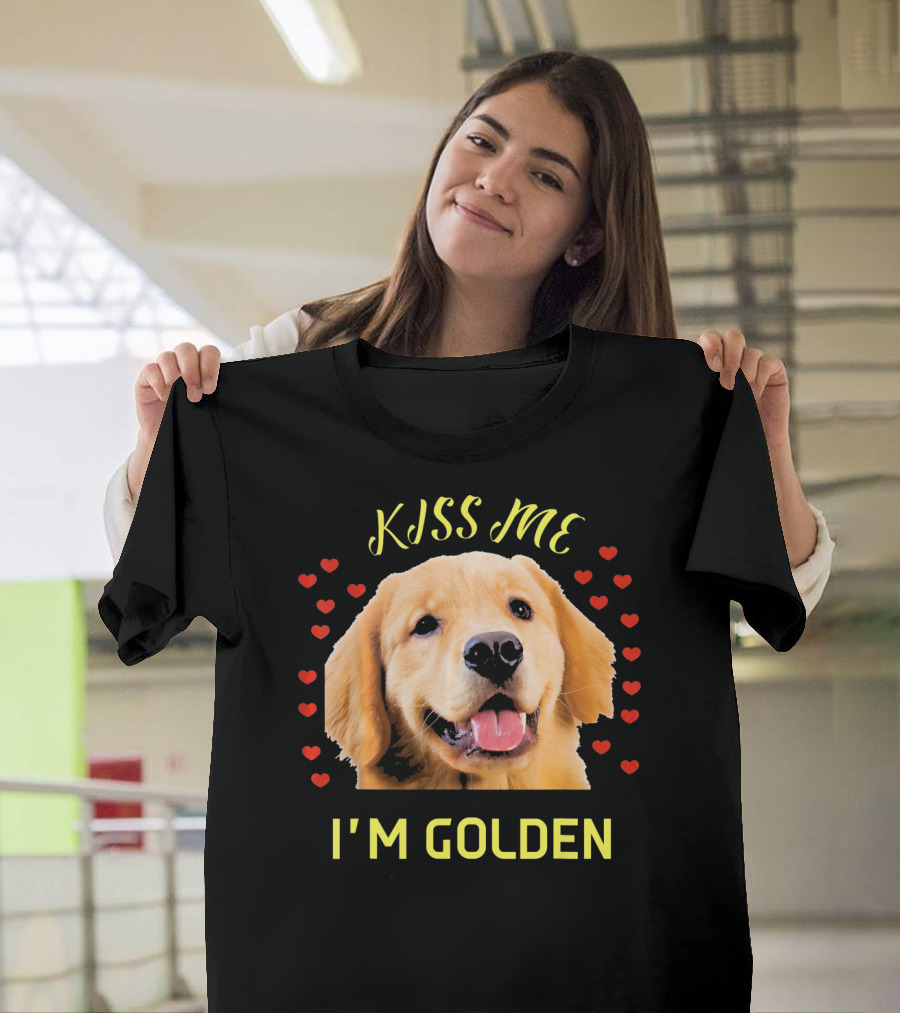 Kiss Me I'm Golden Golden Retriever Surrounded By Hearts T-Shirt