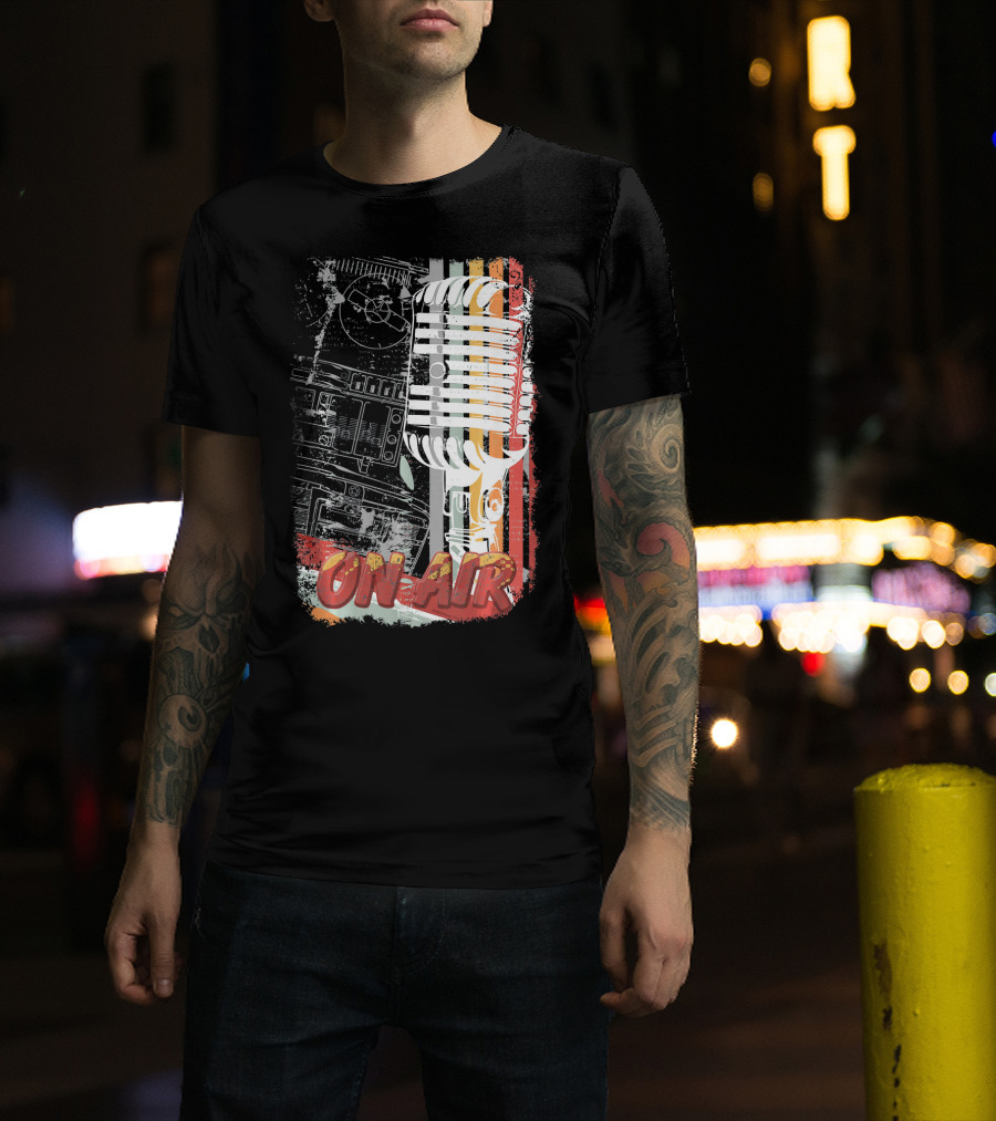 Retro Vintage Microphone On Air Broadcast Stripes T-Shirt