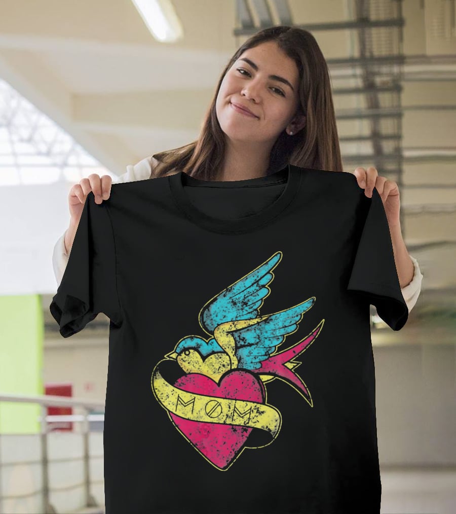 Mom Heart With Blue Bird Vintage Tattoo Valentines T-Shirt