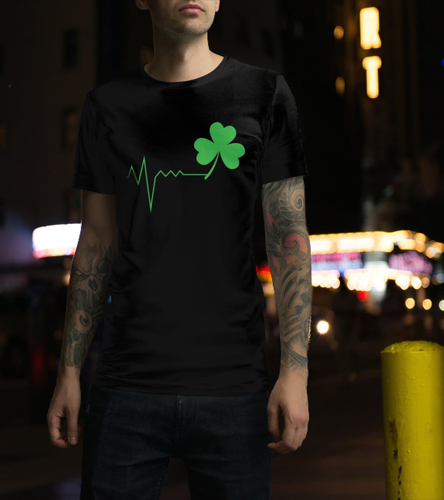 St. Patrick's Day Irish Nurse Ireland Shamrock Heartbeat T-Shirt