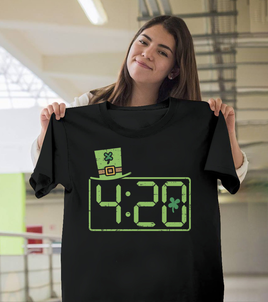St Patricks Day 420 Clock with Leprechaun Hat and Shamrock T-Shirt