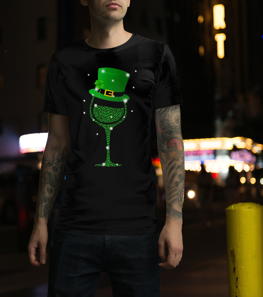 Shamrock Wine Glass St. Patrick's Day Top Hat Sparkle T-Shirt