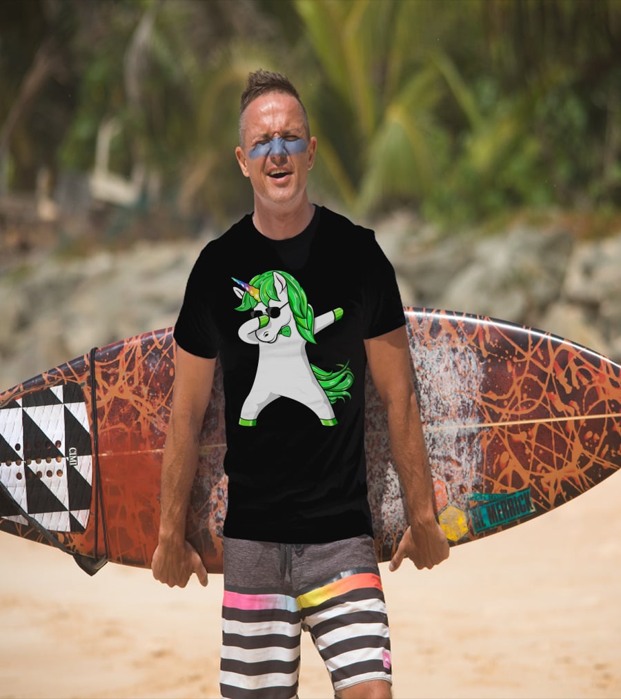 St Patricks Day Dabbing Green Unicorn T-Shirt