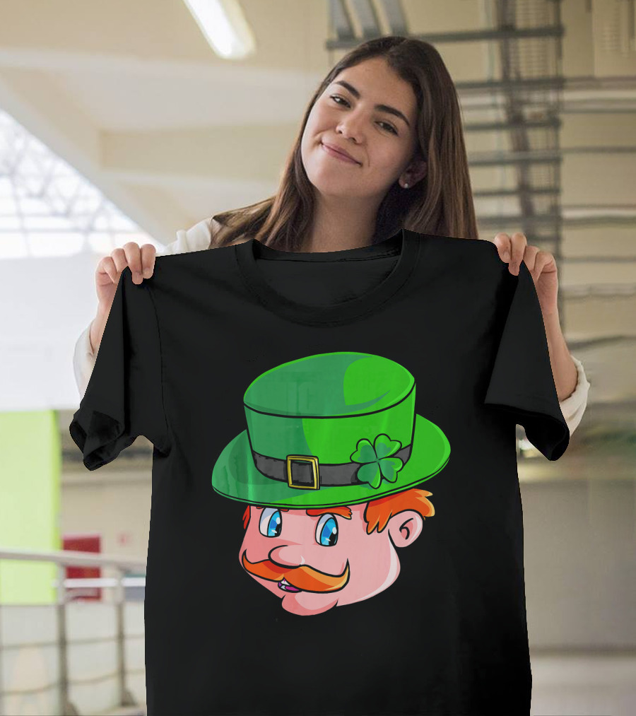 Leprechaun Face With Green Hat And Shamrock T-Shirt