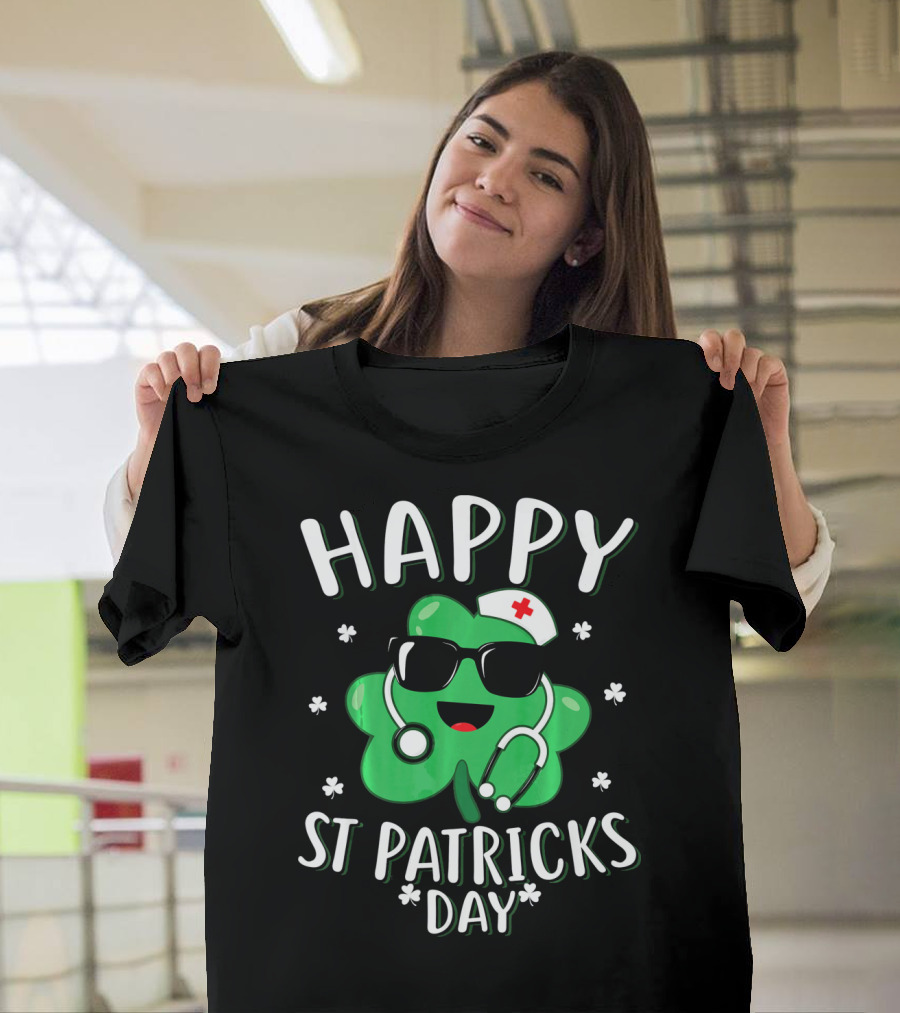Happy St Patricks Day Nurse Shamrock With Stethoscope And Nurse Cap T-Shirt