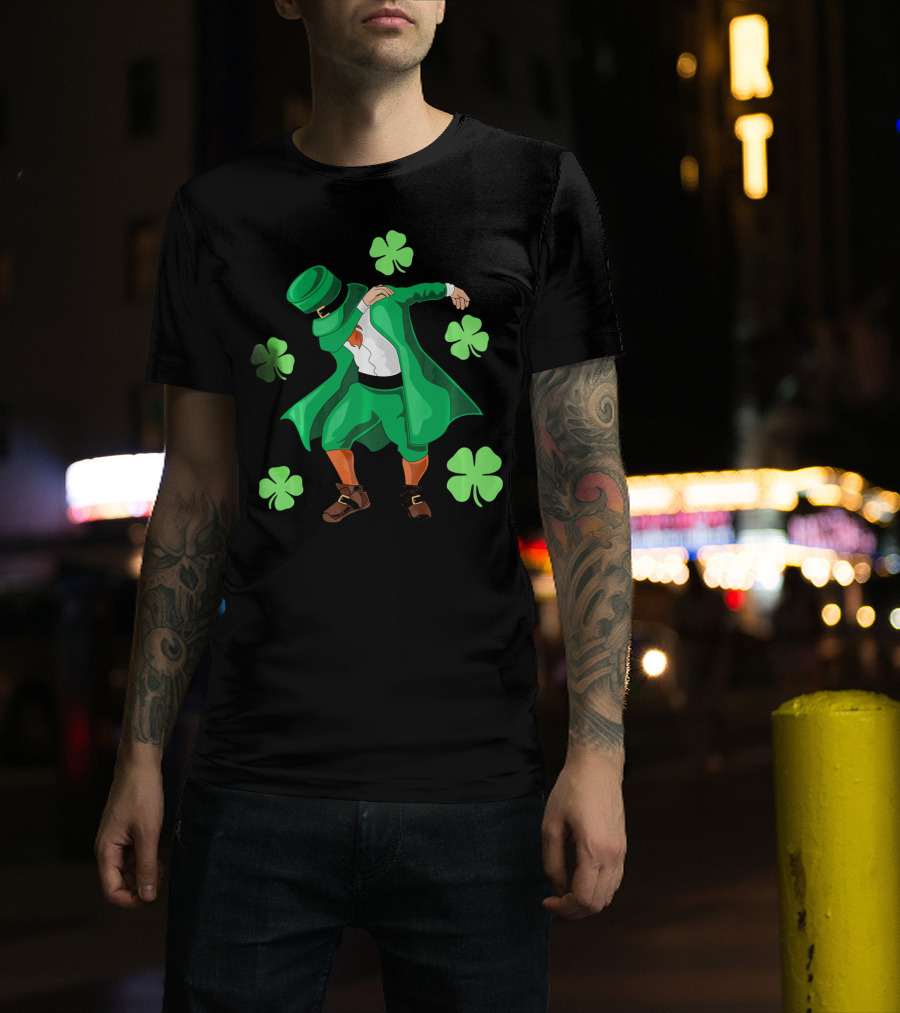 Funny Dabbing Leprechaun With Clovers For St. Patrick's Day T-Shirt