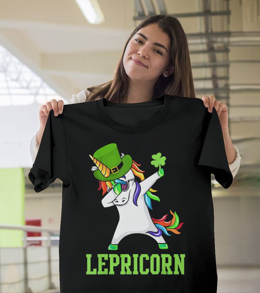 Lepricorn Lucky Irish St Patricks Day Unicorn Dabb With Shamrock Hat T-Shirt