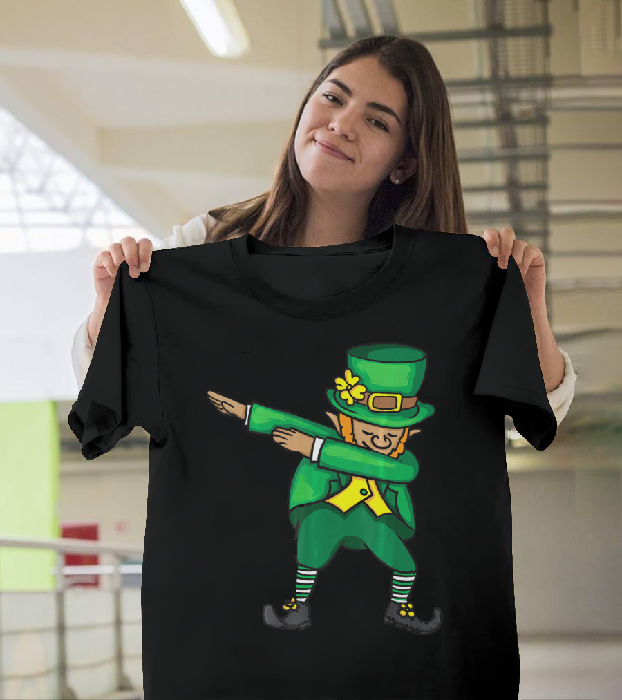 Dabbing Leprechaun Cute St. Pats Day Irish Dance T-Shirt