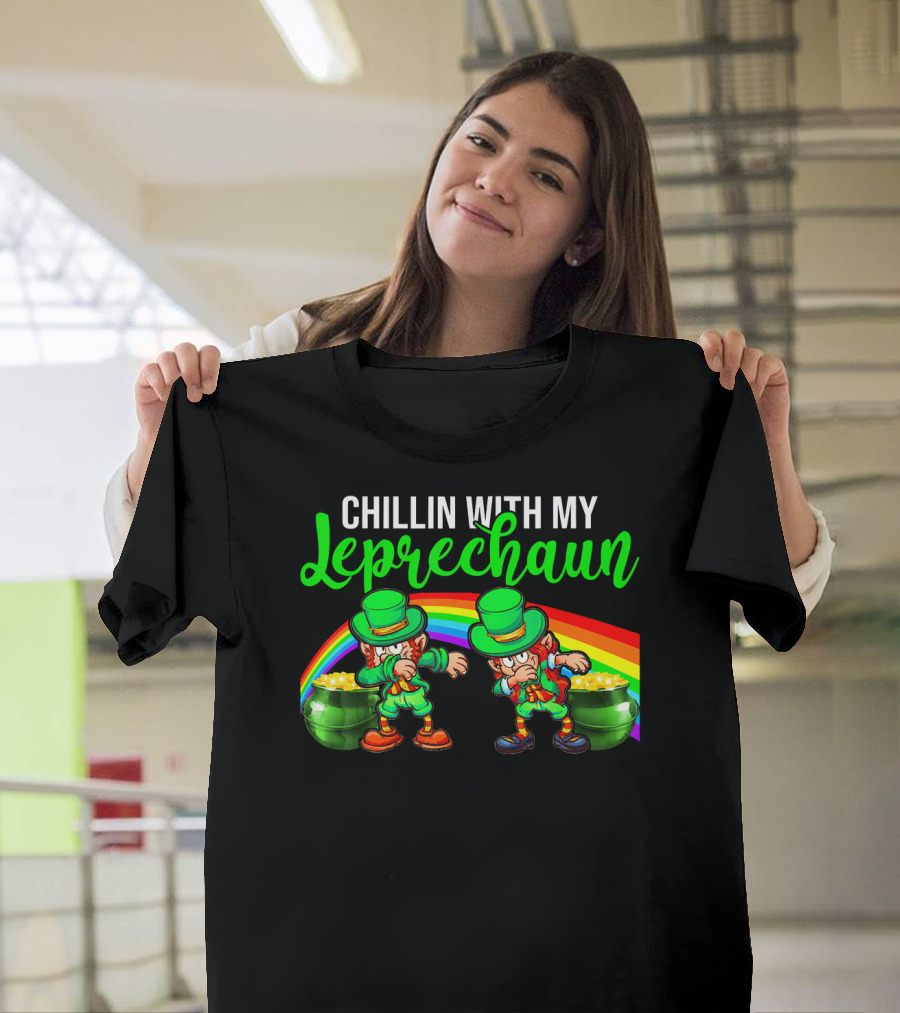 Chillin With My Leprechaun St Patricks Rainbow Pot of Gold T-Shirt