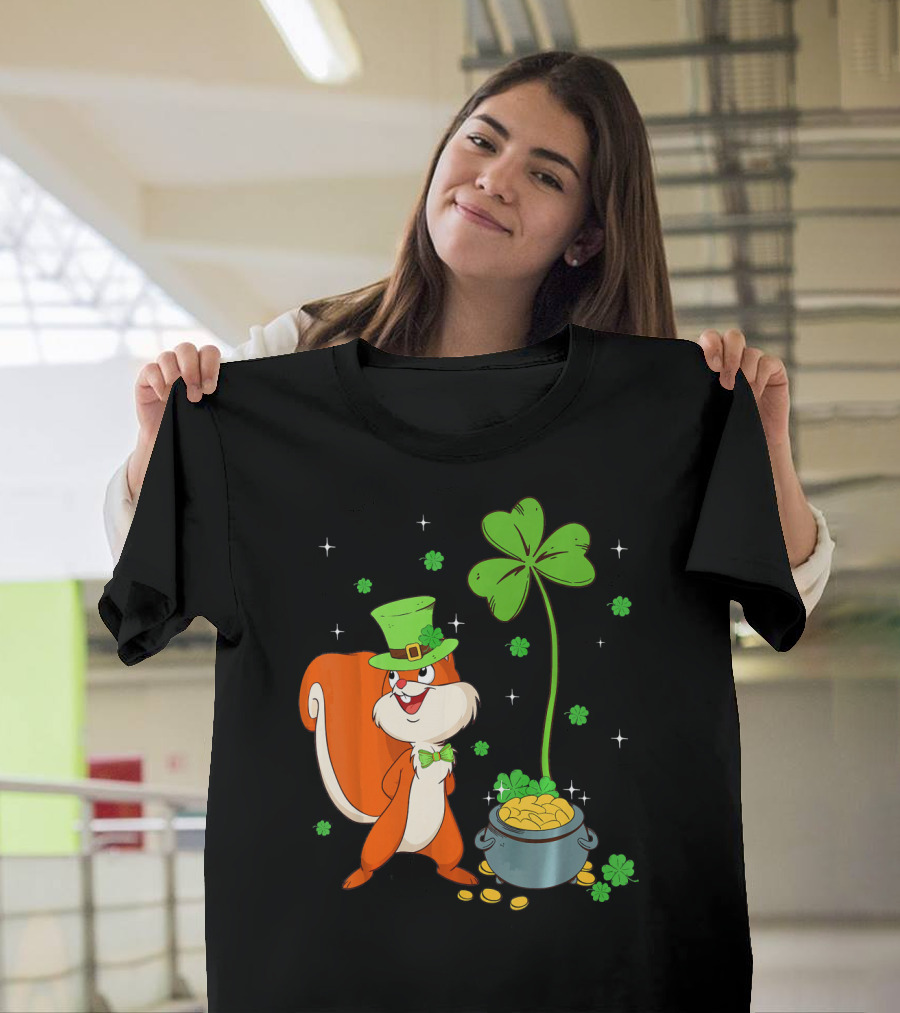 Leprechaun Squirrel with Shamrock and Pot of Gold St Patricks T-Shirt