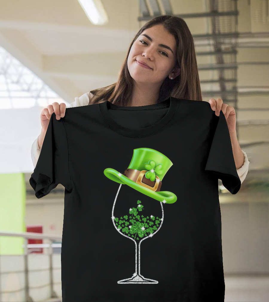 St Patricks Day Shamrock Wine Glass With Leprechaun Hat T-Shirt