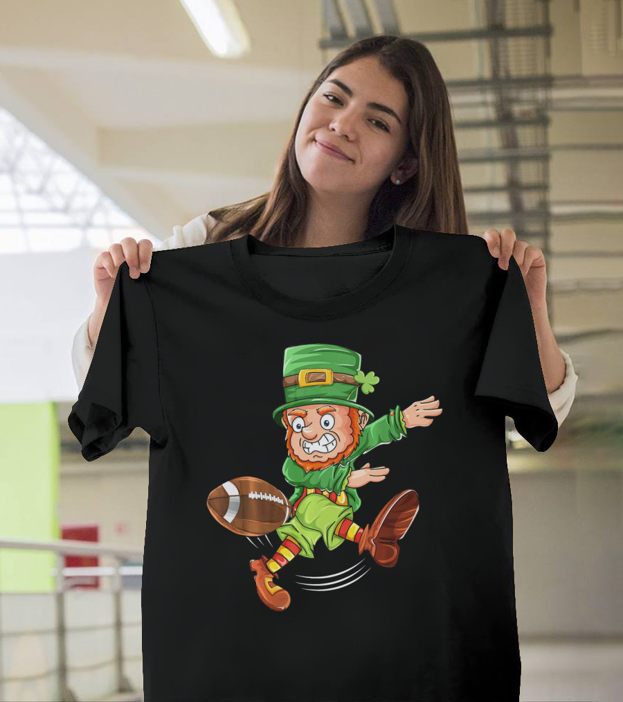 Leprechaun Rugby Kick St Patricks Day Coach Fun T-Shirt