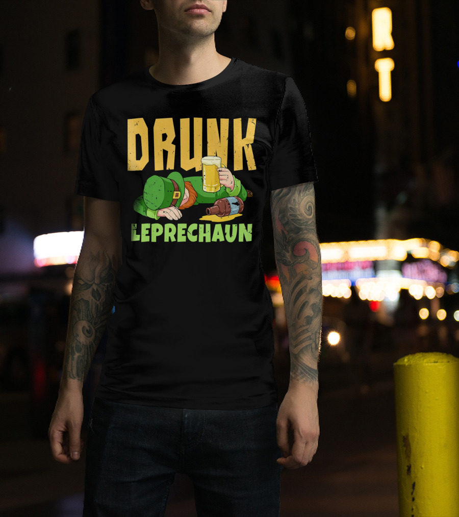 Drunk Leprechaun Holding Beer Mug And Whiskey Bottle T-Shirt