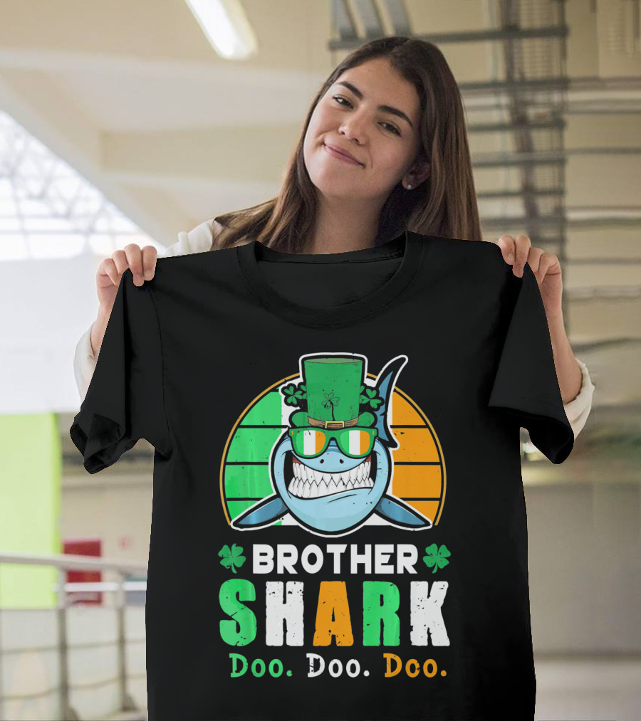 Brother Shark Doo Doo Doo Irish Ireland St Patricks T-Shirt