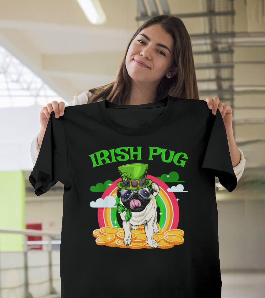 Irish Pug Funny St Patricks Day Leprechaun Rainbow Coins T-Shirt
